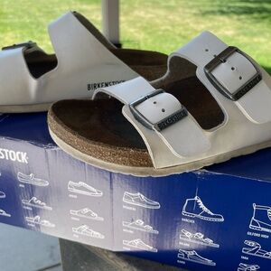 Girls Arizona Birkenstock Sandals Size 4.5